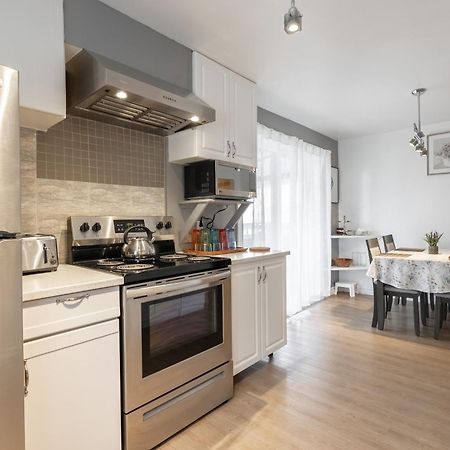 Comfortable Spacious House With Parking Brossard Zewnętrze zdjęcie