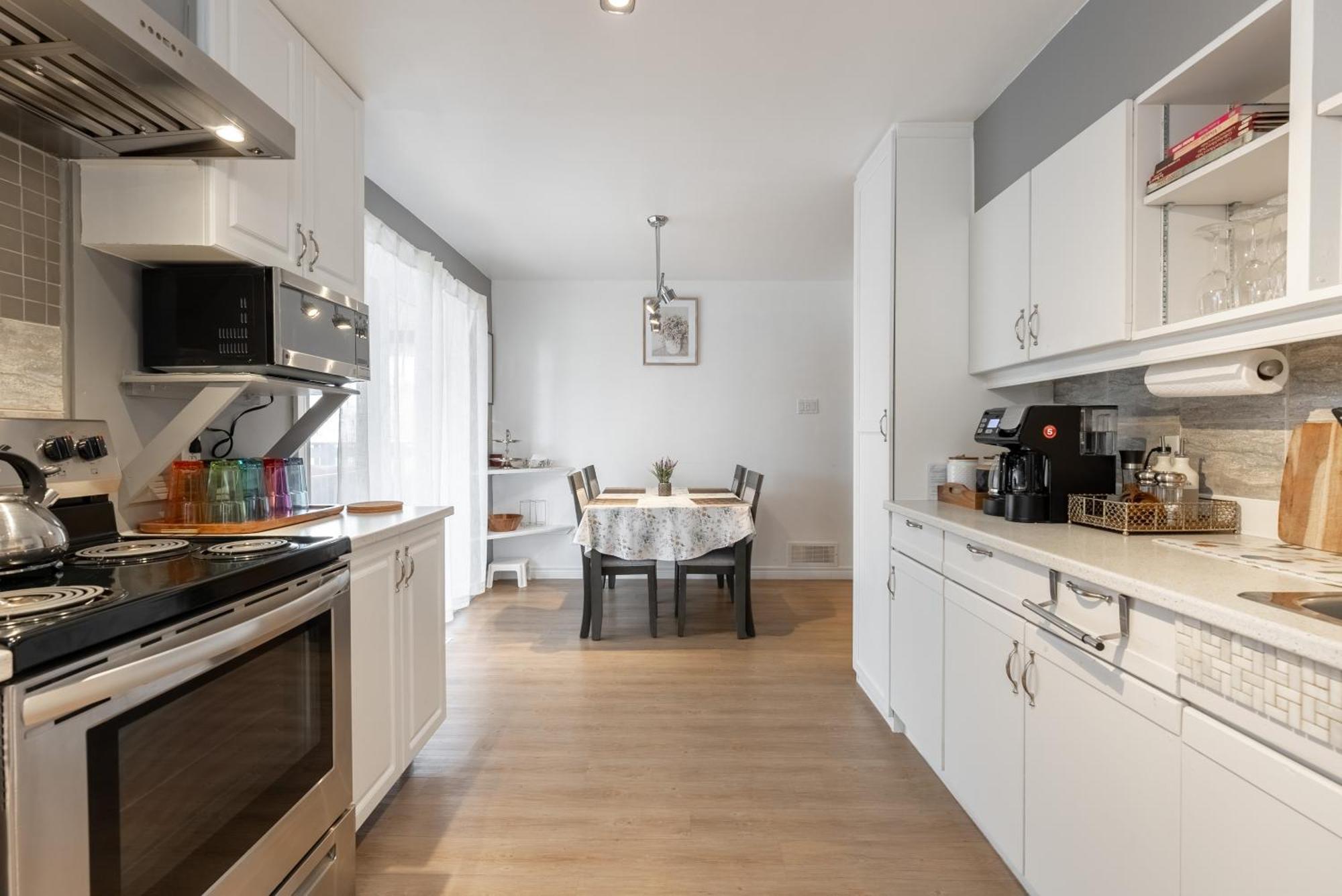 Comfortable Spacious House With Parking Brossard Zewnętrze zdjęcie