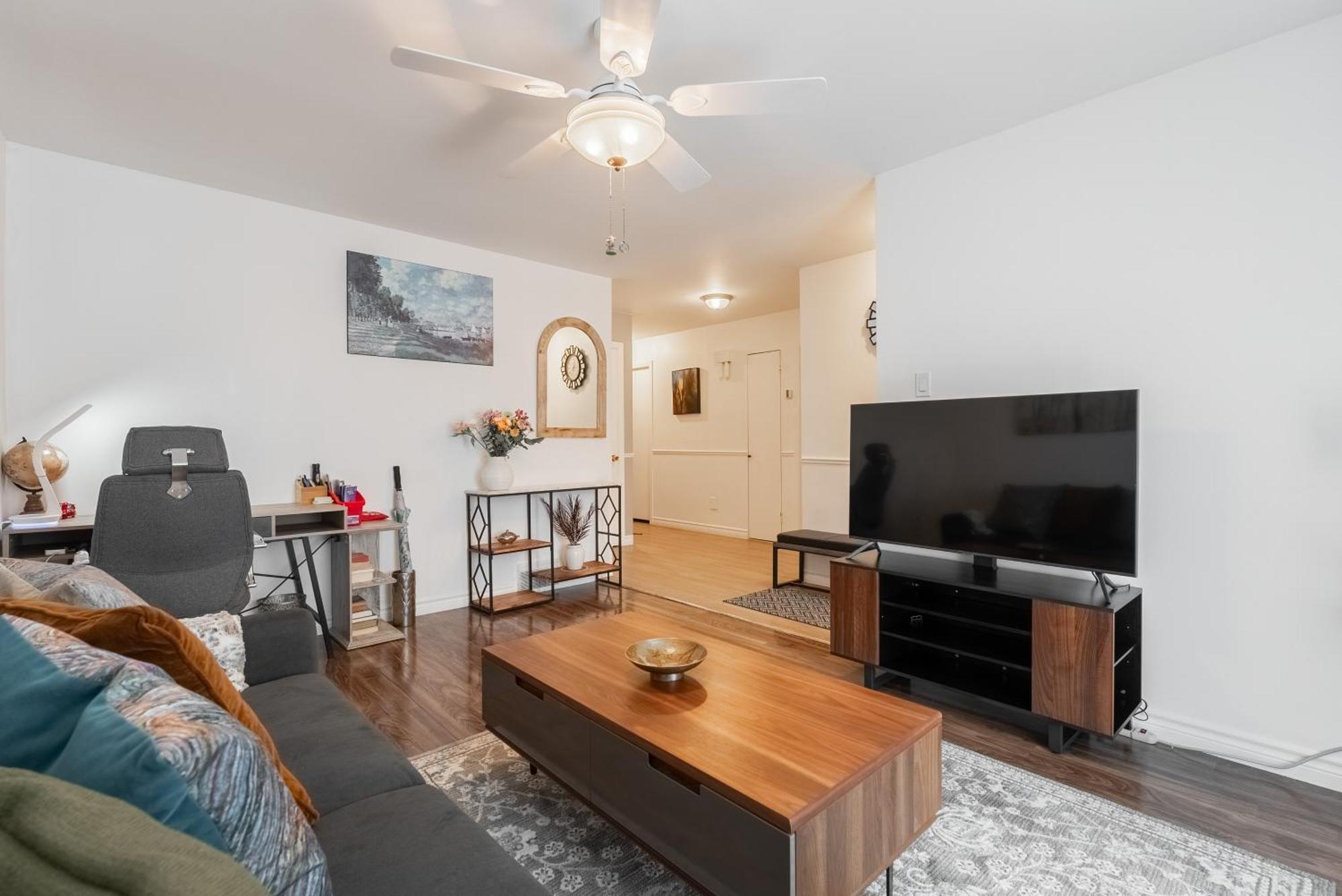 Comfortable Spacious House With Parking Brossard Zewnętrze zdjęcie
