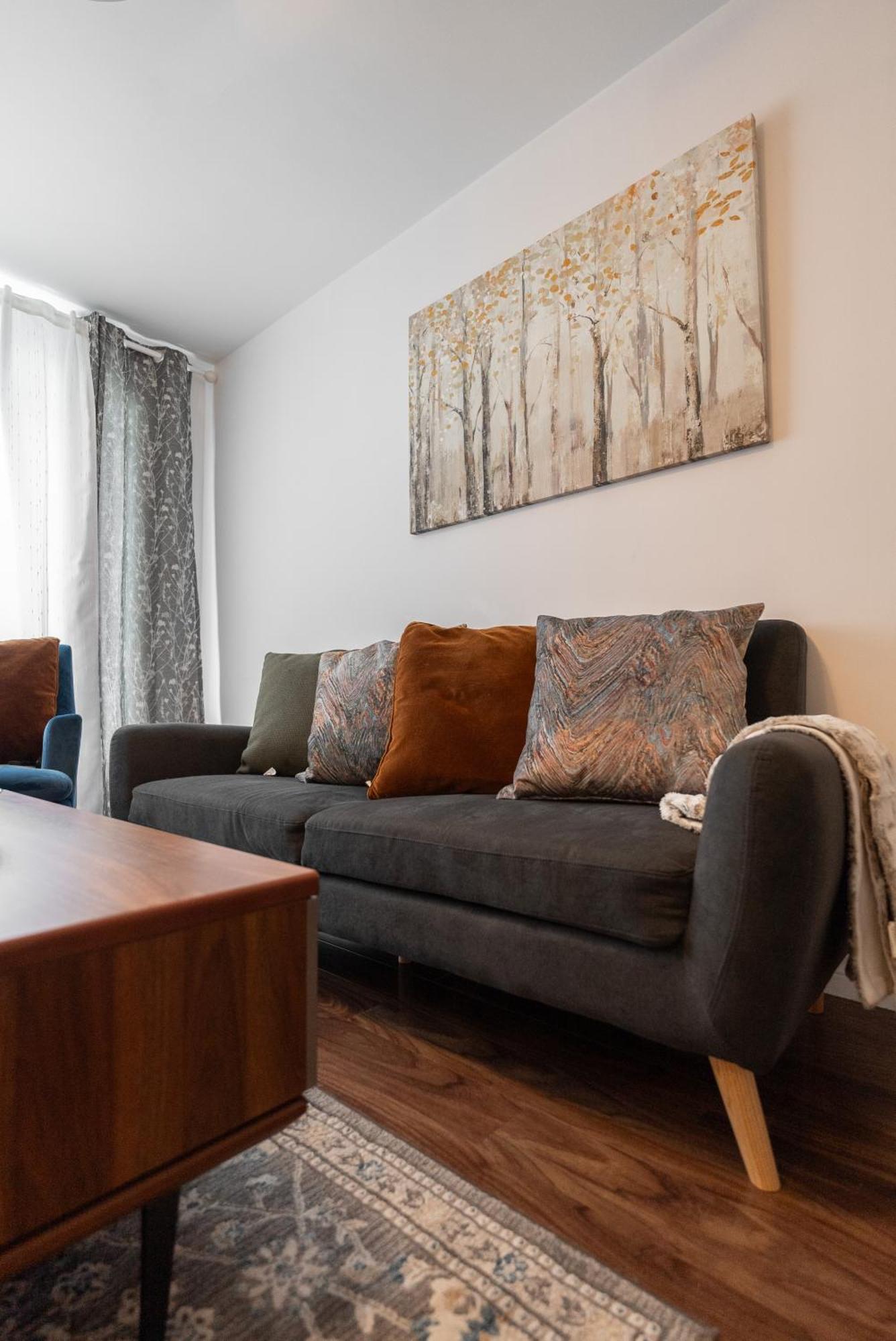 Comfortable Spacious House With Parking Brossard Zewnętrze zdjęcie